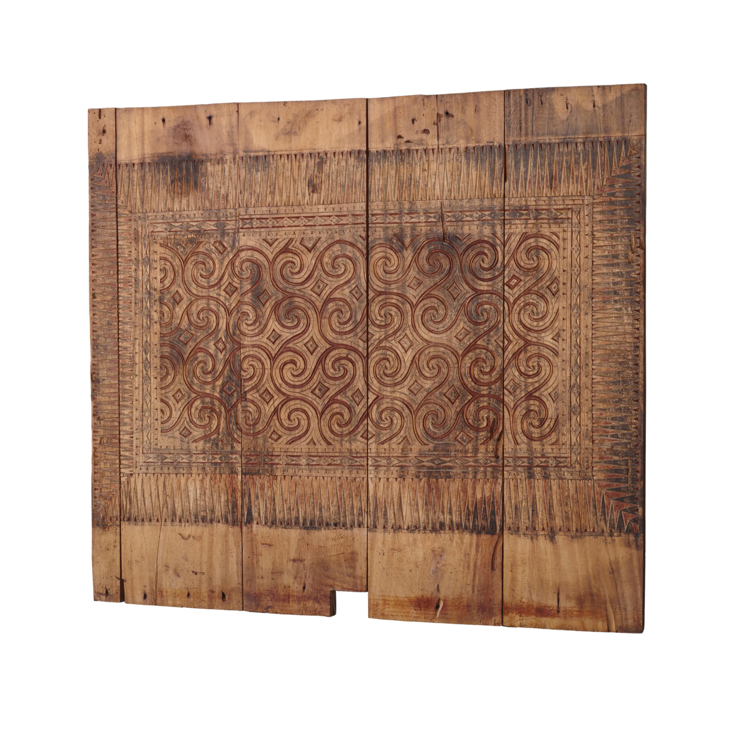 Ancesteral House of three Panels